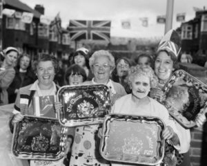 Chris Killip. Celebrating the Queen´s Silver Jubilee, North Shields, Tyneside, 1977.