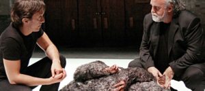 El policía de las ratas directed by Àlex Rigola and starring Joan Carreras (left) and Andreu Benito (right). The rat is uncredited.
